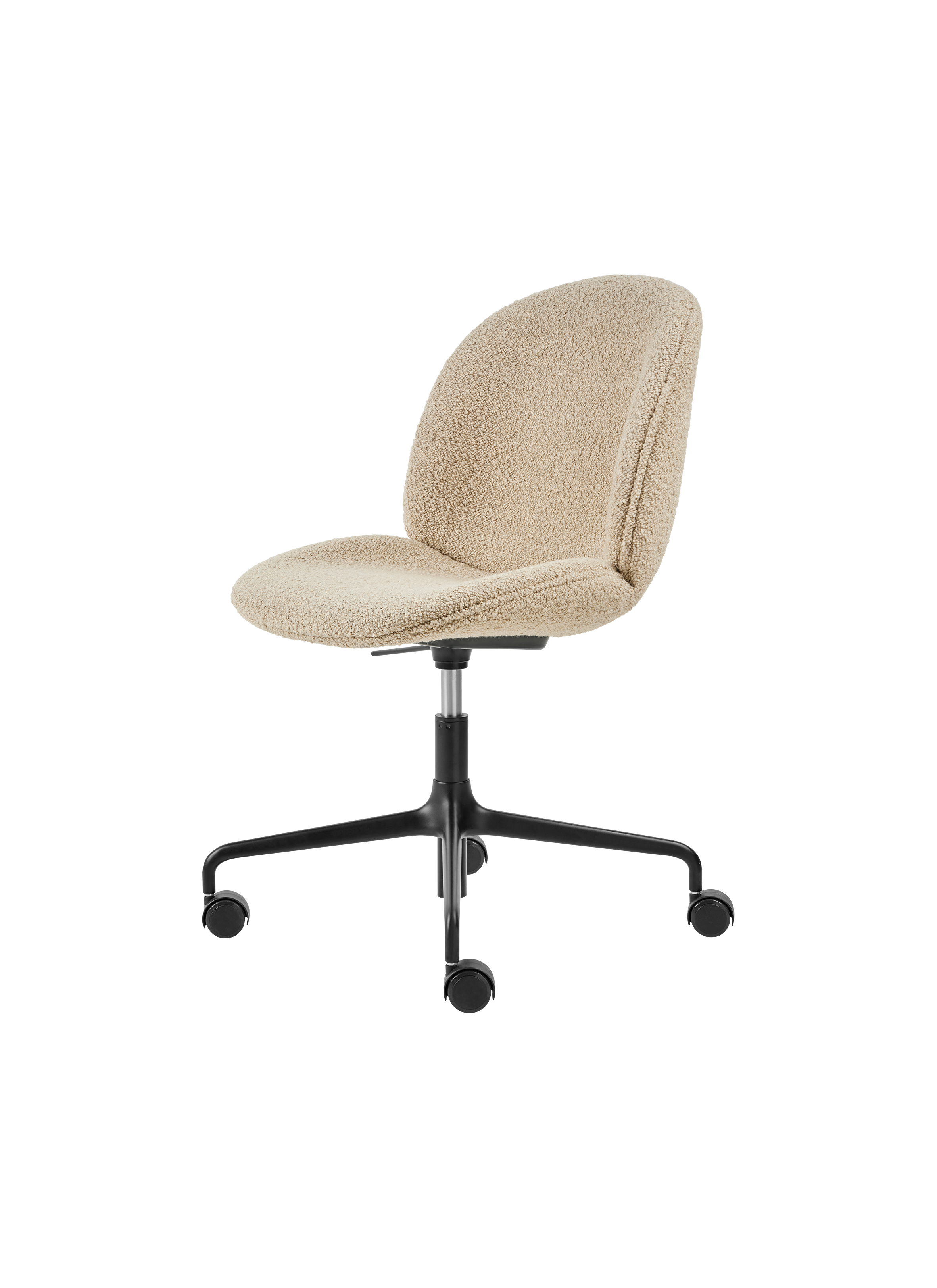 GUBI ビートルチェア GUBI Beetle Dining Chair, 3D Veneer - Front Upholstered