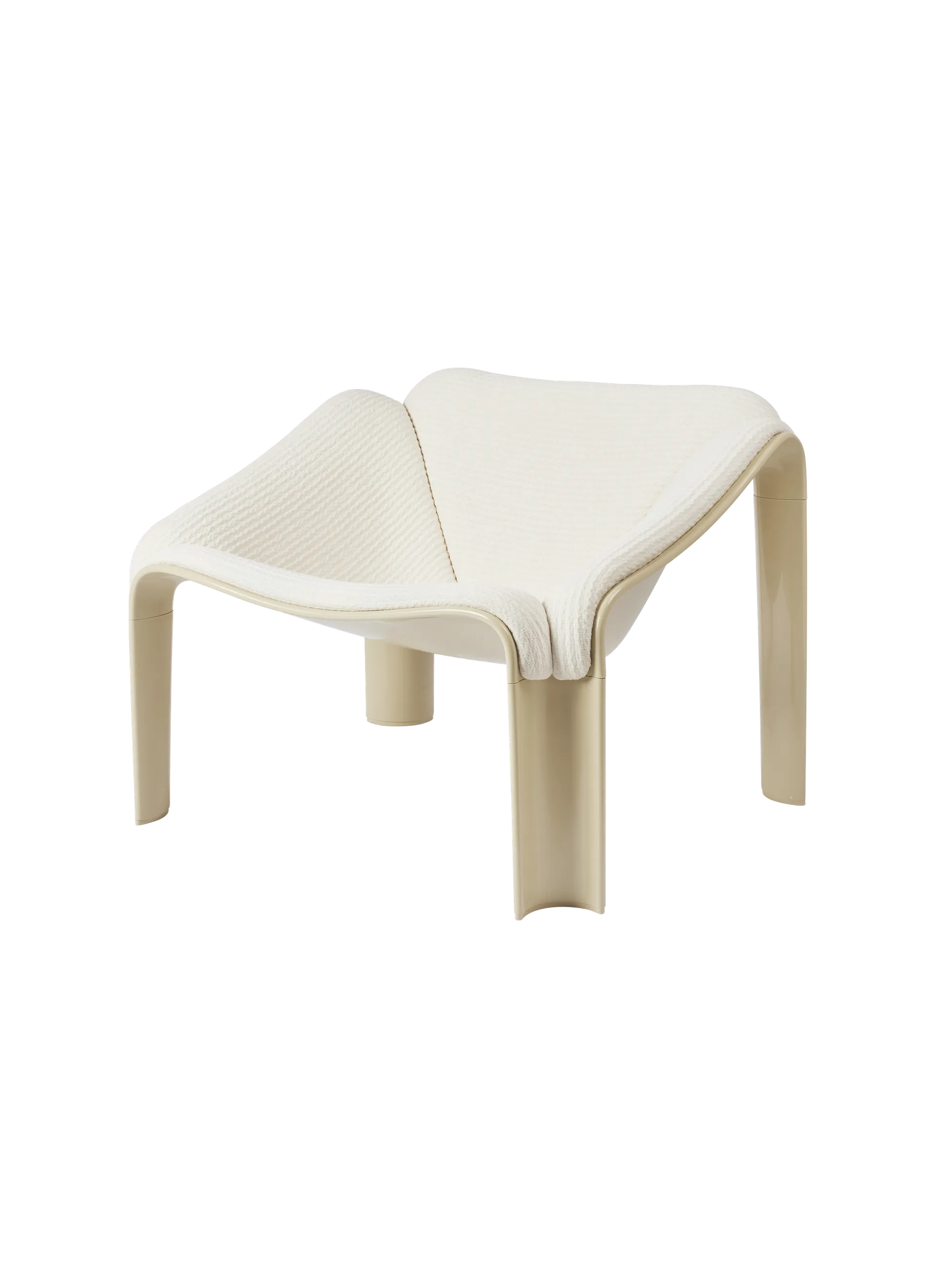 GUBI F300 Lounge Chair (Alberobello, Limonta (027, Standard), Pastel Green)