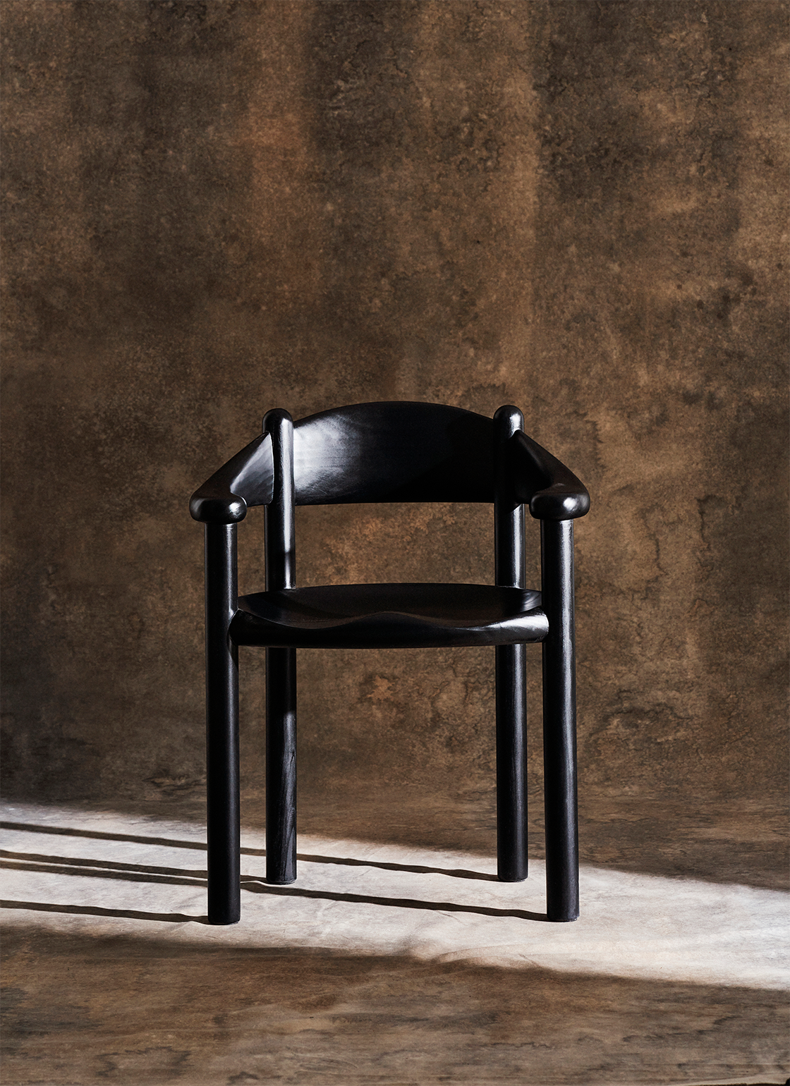 GUBI Daumiller Armchair