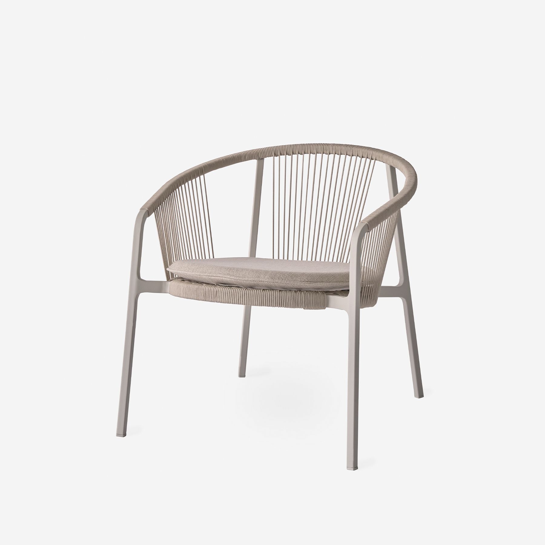 Vipp Lagrasse Lounge Chair - vipp712 - With seat cushion, Dune textile
