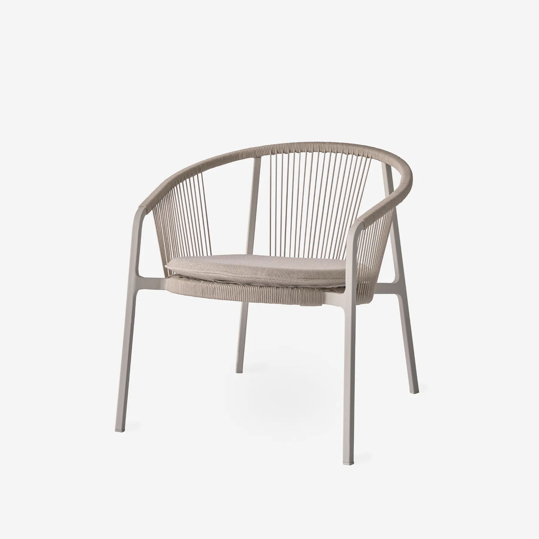 Vipp Lagrasse Lounge Chair - vipp712 - With seat cushion, Dune textile