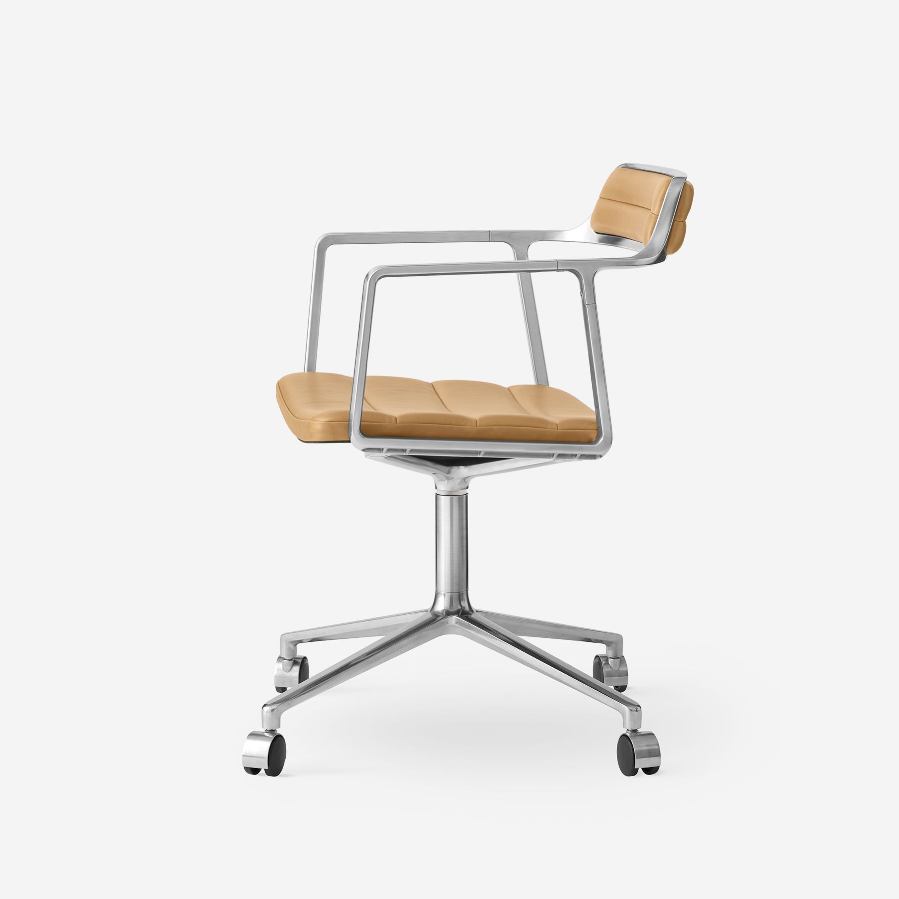 Vipp Swivel Chair | 452 - vipp452 - Camel, Castors