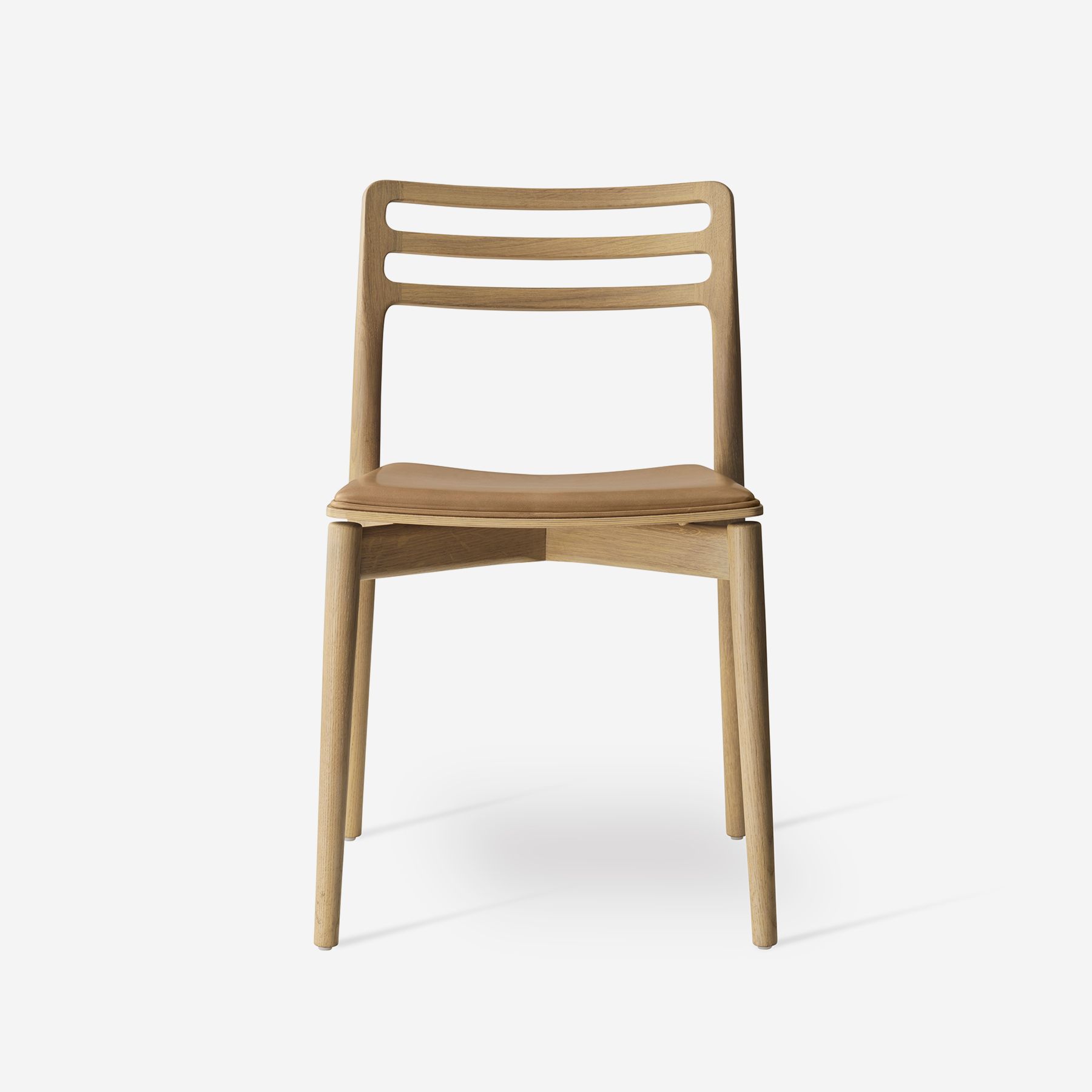 Vipp Cabin Chair - vipp481 - Light oak w/camel leather