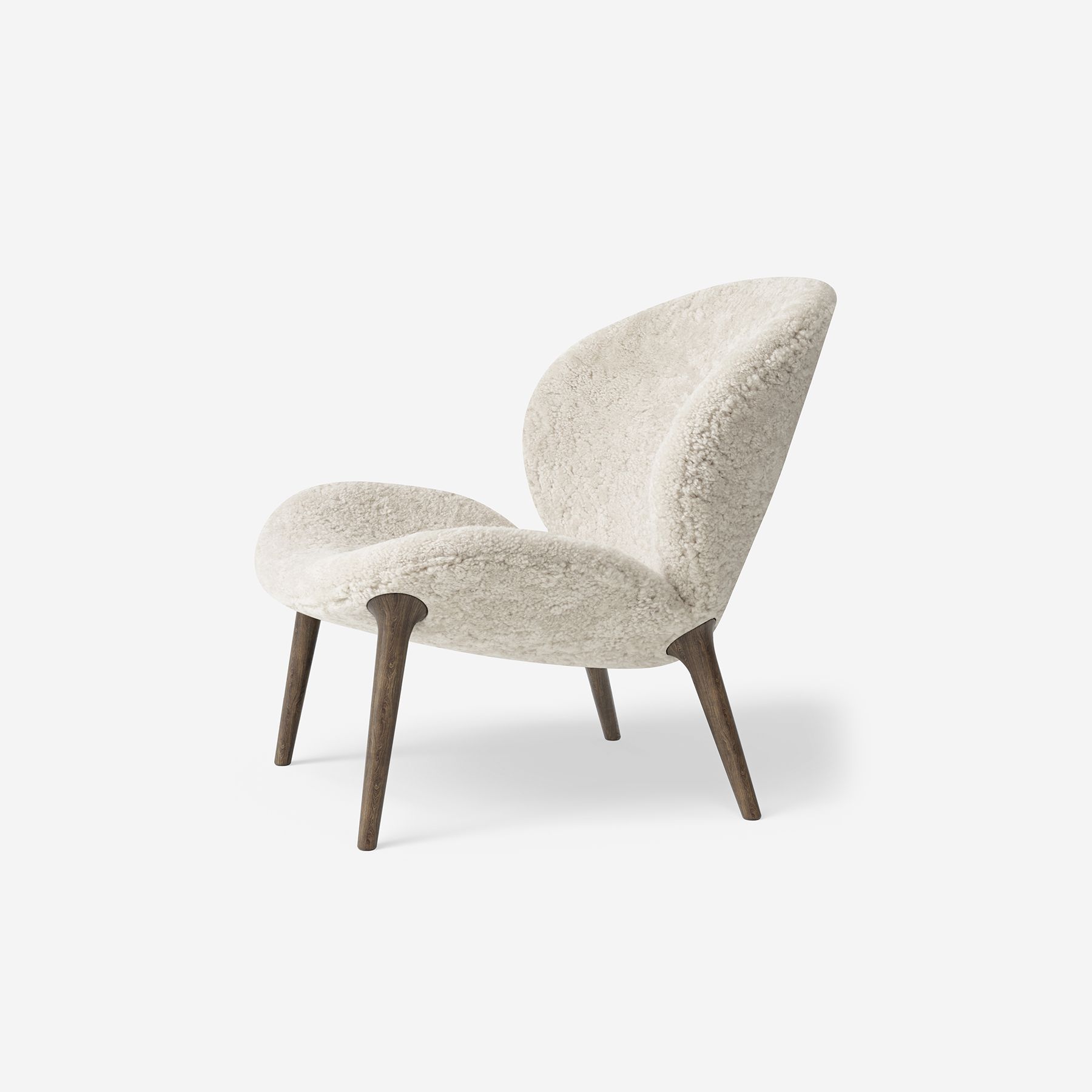 Vipp Lodge Lounge Chair, Low Back - vipp469 - Curly Off-white