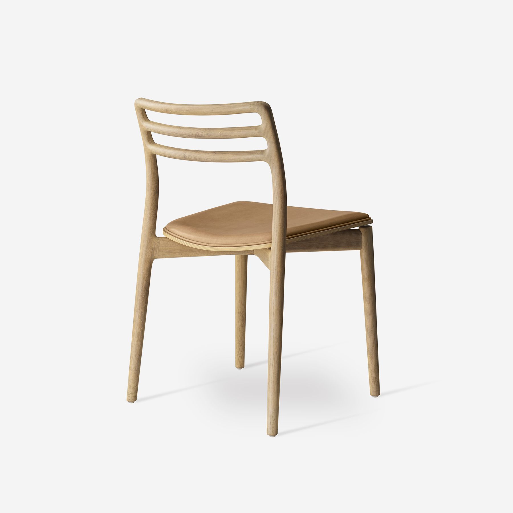 Vipp Cabin Chair - vipp481 - Light oak w/camel leather