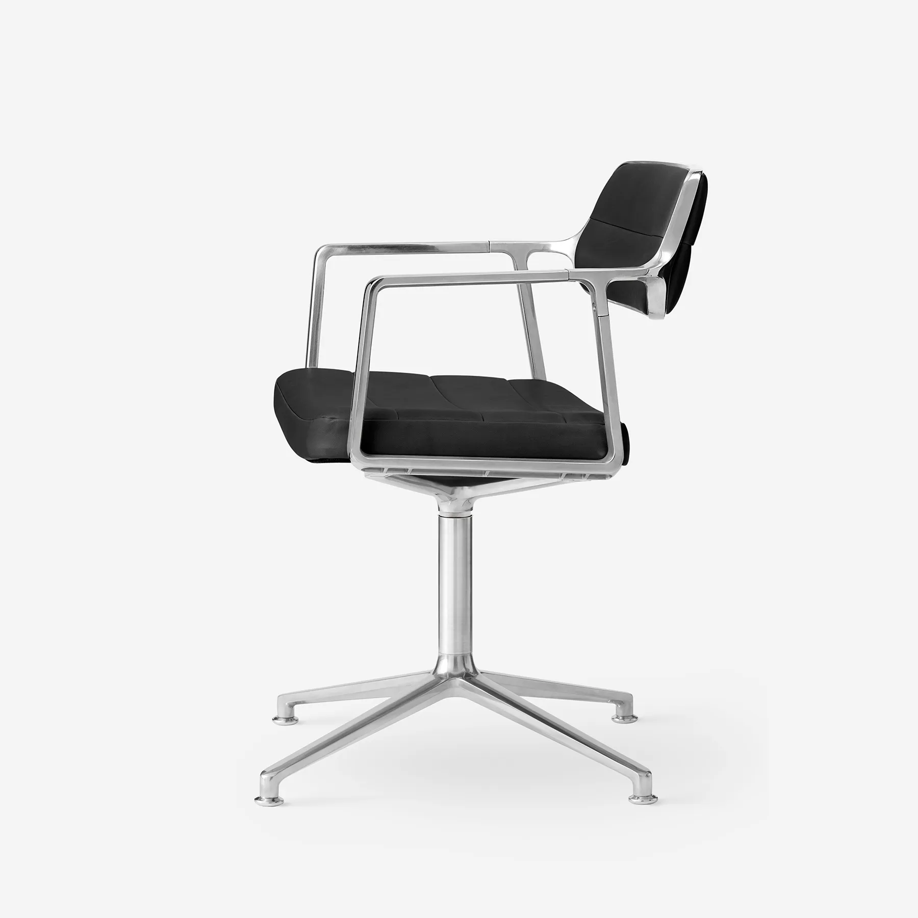 Vipp Swivel Chair | 453, Black, Gliders
